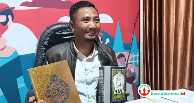 
 Lurah Maluhu Tri Joko Kuncoro, saat memberikan keterangan terakit pelaksanaan Festival Ramadhan 1445 H, di Kelurahan Maluhu, Kecamatan Tenggarong, Kutai Kartanegara.(kumalanews.id)