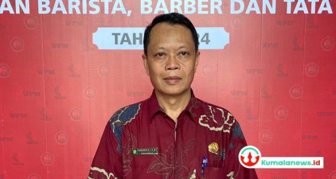 Fahruddin AR, Kepala Desa Sanggulan.(kumalanews.id)