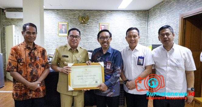 
 Pemerintah Kabupaten (Pemkab) Penajam Paser Utara (PPU) meraih penghargaan dari Komisi Aparatur Sipil Negara (KASN) (foto:dok Pemkab PPU)