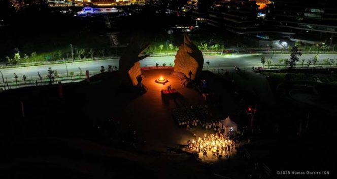 
 Apel Kehormatan dan Renungan Suci yang dilaksanakan di Taman Kusuma Bangsa pada Sabtu (16/08/2025). (Foto. Dok: Humas Otorita IKN)