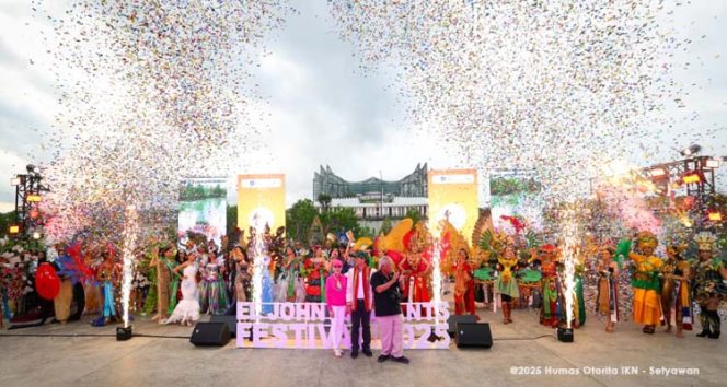 
 Kemeriahan Nusantara Fashion Carnival 2025 yang berlangsung di Ibu Kota Nusantara (IKN) tetapnya di Sentra Massa, Nusantara. Kegiatan ini dibuka oleh Kepala Otorita Ibu Kota Nusantara (IKN), Basuki Hadimuljono dan Ketua Yayasan El John Pageants, Johnnie Sugiarto, dengan tema “Bringing Indonesia To The World”, Selasa (19/8/2025). (Foto. Dok: Humas Otorita IKN)