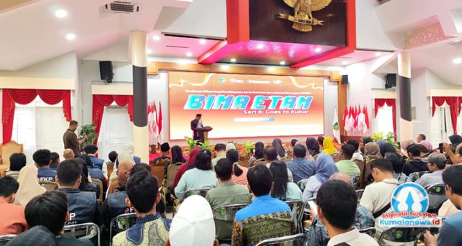 
 Bupati Kutai Kartanegara, Aulia Rahman Basri, menyampaikan sambutan dalam kegiatan Business Matching Literasi dan Edukasi Keuangan (BIMA ETAM) seri ke-6, di Pendopo Odah Etam Tenggarong, Kamis (28/8/2025), yang digelar oleh Otoritas Jasa Keuangan (OJK) dan Bank Indonesia Perwakilan Kaltim. (Akmal Hafidz Krisnowo/Fairuzzabady/Kumalanews.id)