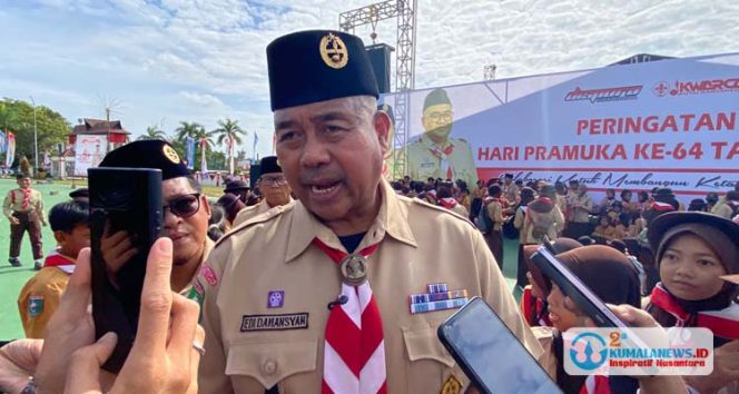 
 Ketua Ketua Kwartir Cabang (Kwarcab) Gerakan Pramuka Kukar, Edi Damansyah, saat memberikan keterangan terkait pelaksanaan hari Pramuka ke-64 tahun 2025 di Kabupaten Kutai Kartanegara. (Fairuzzabady/Kumalanews.id)