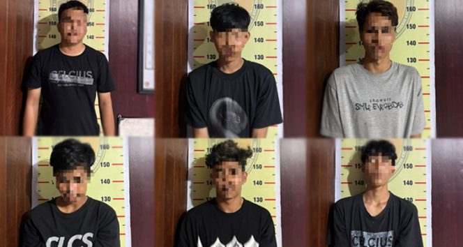 
 Enam pelaku pengeroyokan berhasil diamankan Tim Serbu Polsek Sebulu. Para pelaku ditangkap usai melakukan penganiayaan terhadap seorang warga yang mengakibatkan korban mengalami luka serius pada bagian kepala, wajah, dan anggota tubuh lainnya. Berkat gerak cepat aparat kepolisian, seluruh tersangka berhasil diringkus dalam waktu kurang dari 24 jam setelah kejadian. Saat ini mereka beserta barang bukti telah diamankan di Polsek Sebulu untuk menjalani proses hukum lebih lanjut. (Foto. Dok. Polsek Sebulu)