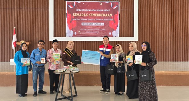 
 PT Pertamina Hulu Sanga Sanga (PHSS) menyelenggarakan Lomba Kreatif Guru Kelompok Bermain serta penyerahan dukungan buku bacaan untuk Pendidikan Anak Usia Dini (PAUD) di Kecamatan Muara Badak, Kutai Kartanegara, pada 4 September 2025. (Foto. Dok: PT Pertamina Hulu Sanga Sanga)