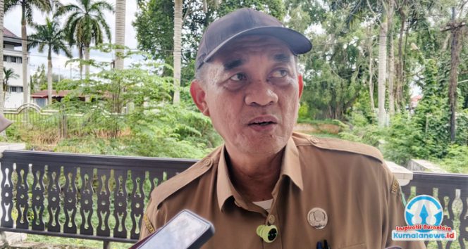 
 Kepala Bidang Kebudayaan Dinas Pendidikan dan Kebudayaan Kutai Kartanegara, Puji Utomo, memberikan keterangan kepada awak media di Tenggarong terkait pembukaan pendaftaran Anugerah Kebudayaan bagi para pelaku seni dan budaya di wilayah Kutai Kartanegara.