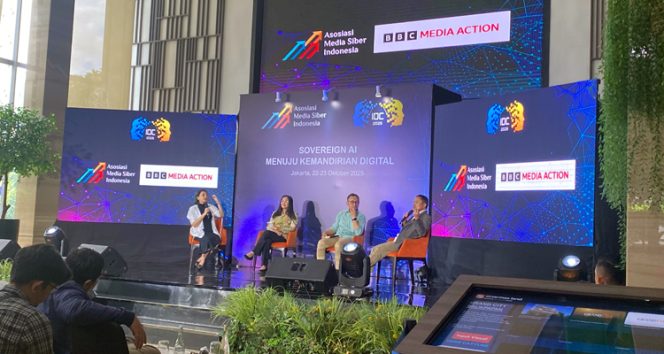 
 New Media vs Media Lama: Siapa yang Lebih Didengar Publik?