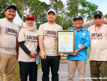 Berlokasi di DAS Sanggai, KIPP Nusantara, Ibu Kota Nusantara menorehkan rekor MURI terbaru sebagai aksi penanaman 1010 kopi liberika dengan jumlah peserta terbanyak sejumlah 1486 peserta, Jumat (10/10/2025).