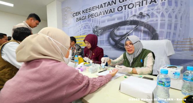 
 Antusiasnya penerima manfaat dalam program cek kesehatan gratis (CKG) di Kantor Balai Kota Otorita IKN, KIPP, Nusantara, Kamis (09/10/2025).