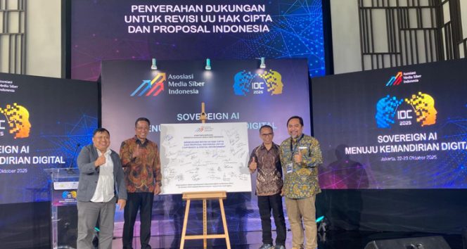 
 Indonesia Digital Conference (IDC) 2025 yang diselenggarakan oleh Asosiasi Media Siber Indonesia (AMSI) dengan tema “Sovereign AI: Menuju Kemandirian Digital” berlangsung di The Hub Epicentrum, Jakarta Selatan, Rabu (22/10/2025).