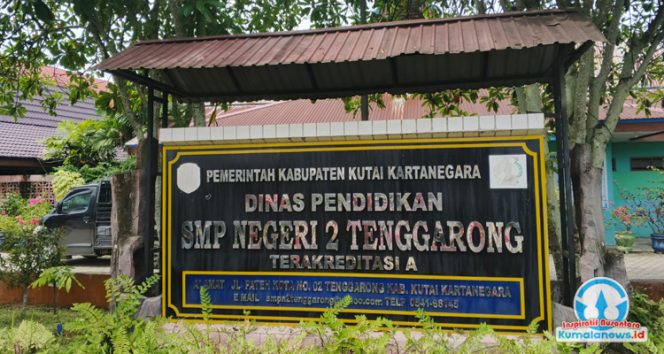 
 SMP Negeri 2 Tenggarong dikenal sebagai sekolah yang peduli terhadap siswa serta menjaga kebersihan lingkungan.