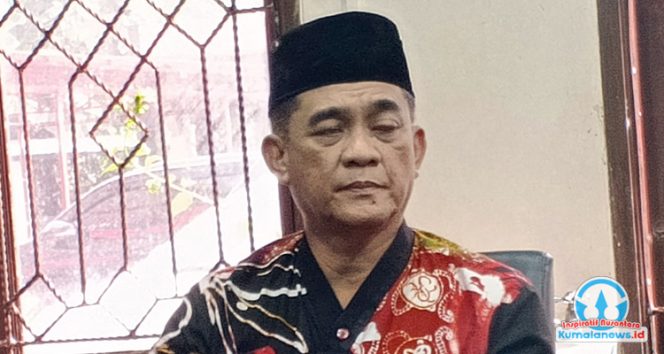 
 Kepala Bidang Kebudayaan Dinas Pendidikan dan Kebudayaan Kabupaten Kutai Kartanegara, Puji Utomo, menjelaskan pentingnya regenerasi pelaku tradisi sebagai upaya menjaga kelestarian budaya daerah. (Dok. Indirwan)