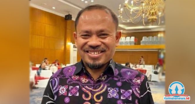 
 Pelaksana Tugas Sekretaris Dinas Pendidikan dan Kebudayaan Kabupaten Kutai Kartanegara, Pujianto, memberikan keterangan terkait upaya Disdikbud Kukar dalam meningkatkan mutu layanan Pendidikan Anak Usia Dini (PAUD) di Kutai Kartanegara.