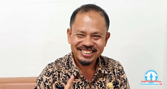 
 Sekretaris Dinas Pendidikan dan Kebudayaan Kutai Kartanegara, Pujianto, menjelaskan sistem respon cepat yang diterapkan dalam menanggapi keluhan masyarakat.