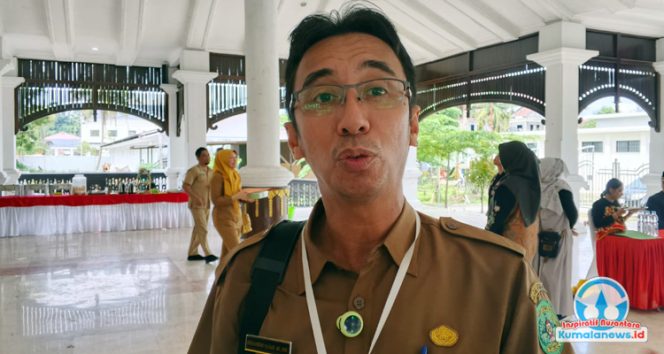 
 Pamong Budaya Ahli Muda Bidang Cagar Budaya Disdikbud Kutai Kartanegara, M. Saidar, memberikan keterangan mengenai peran Disdikbud Kukar dalam mendorong partisipasi publik untuk pelestarian cagar budaya.