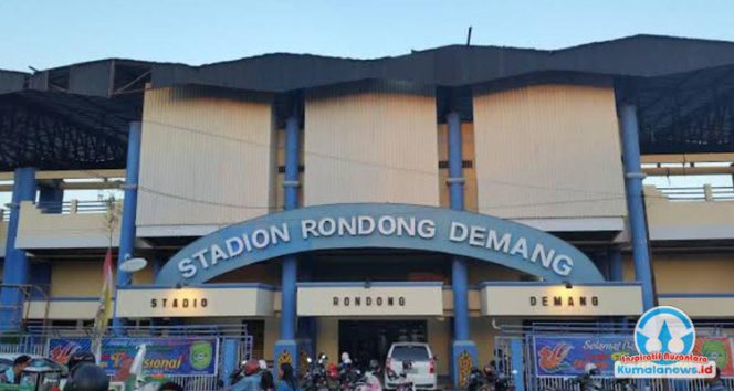 
 Stadion Rondong Demang Tenggarong merupakan fasilitas olahraga milik Pemerintah Kabupaten Kutai Kartanegara yang dikelola oleh Dinas Pemuda dan Olahraga (Dispora) Kukar.