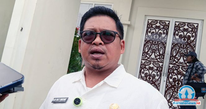 
 Kepala Dinas Pemuda dan Olahraga Kutai Kartanegara, Aji Ali Husni, memberikan keterangan pers terkait komitmen Dispora Kukar dalam mendorong Ikatan Remaja Masjid Indonesia (IRMA) menjadi motor penggerak utama pengembangan kegiatan kepemudaan di lingkungan masjid.