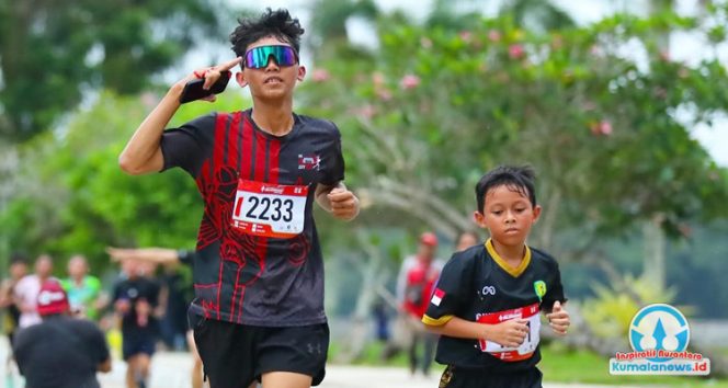 
 Peserta komunitas pelari di Kutai Kartanegara saat mengikuti event lari yang digelar oleh Dinas Pemuda dan Olahraga Kutai Kartanegara. (Foto: Dok. Salehuddin Muhammad)