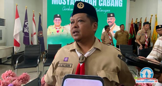 
 Kepala Dinas Pemuda dan Olahraga Kutai Kartanegara, Aji Ali Husni, memberikan keterangan kepada media terkait komitmen Dispora Kukar dalam mendukung keberadaan komunitas sepeda ontel di Kukar yang dinilai memiliki nilai budaya dan sejarah penting bagi masyarakat, khususnya generasi muda.