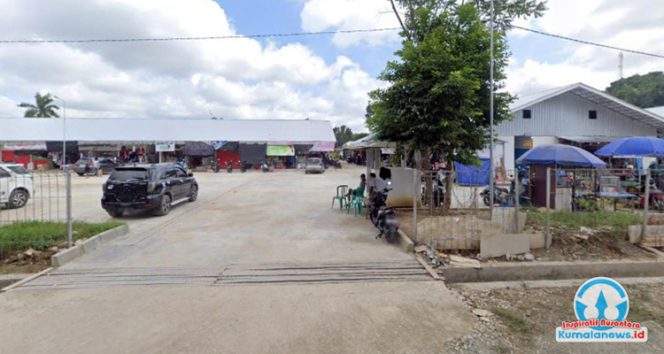 
 Tampak kondisi Lapangan Pemuda Tenggarong saat ini, yang masih difungsikan sebagai pasar sementara oleh Pemerintah Kabupaten Kutai Kartanegara.
