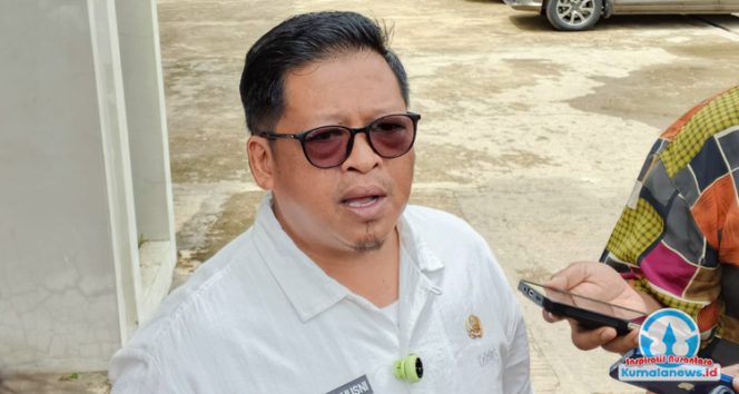 
 Kepala Dinas Pemuda dan Olahraga Kabupaten Kutai Kartanegara, Aji Ali Husni, memberikan keterangan terkait progres kontingen atlet Kukar pada ajang Pra Porprov Kaltim 2025. (Dok. Indirwan)