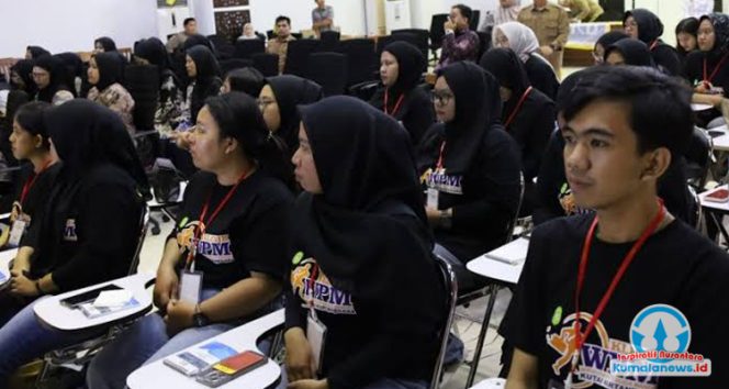 
 Para peserta mengikuti program Klinik Wira Usaha Pemuda Mandiri (WPM) yang digelar Dinas Pemuda dan Olahraga Kutai Kartanegara, yang pada tahun 2025 berhasil mencapai target pelaksanaan sebesar 100 persen. (Dok. Istimewa)