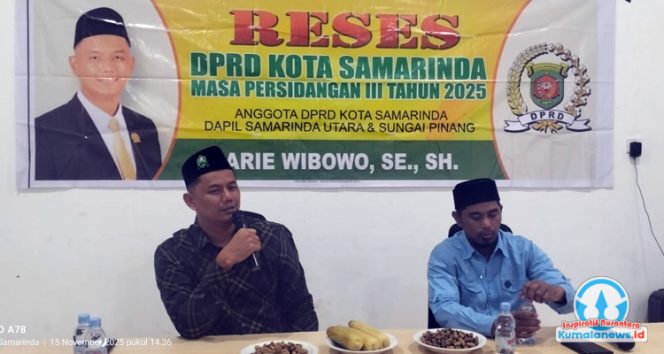 
 Anggota DPRD Kota Samarinda, Arie Wibowo, menyampaikan pemaparan saat kegiatan Reses Masa Persidangan III Tahun 2025 di Pondok Pesantren Hidayatullah, Kelurahan Sempaja Selatan, Sabtu (15/11/2025). Kegiatan dihadiri pengurus pesantren dan warga setempat. Foto: Yana