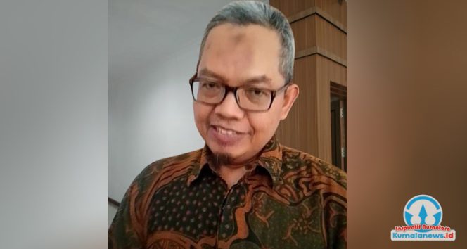 
 Kepala Satuan Tugas Sertifikasi dan Pemberdayaan Direktorat Pendidikan dan Pelatihan Antikorupsi KPK-RI, Sugiarto, saat memberikan keterangan usai kegiatan Peringatan Hakordia dan Sosialisasi Antikorupsi di DPRD Kota Samarinda, Selasa (25/11/2025). (Foto: Yana)