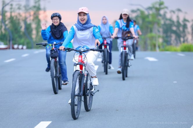 
 Sebanyak 572 CPNS Otorita IKN resmi menuntaskan pelatihan dasar dan ditutup langsung oleh Kepala LAN RI di Kantor Kemenko 3 pada Kamis (18/12/2025). (Pic. Humas Otorita IKN)