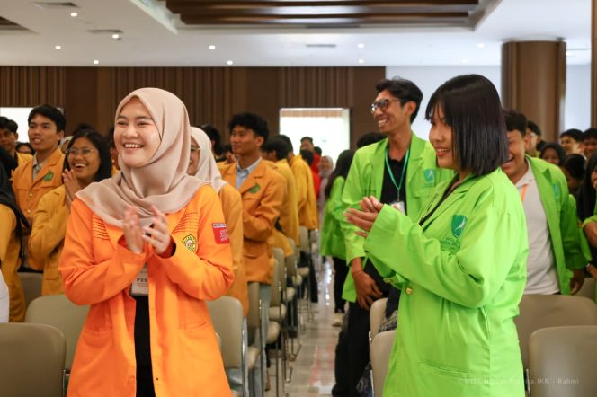 
 Ratusan mahasiswa dari berbagai perguruan tinggi se-Kalimantan Timur mengikuti agenda Mahasiswa Kaltim Goes To IKN 2025, di Multifunction Hall Kemenko 4, KIPP Nusantara, pada Senin (22/12/2025).
