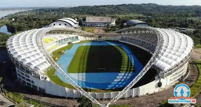 
 Stadion Aji Imbut di Tenggarong Seberang, Kutai Kartanegara, menjadi salah satu stadion kebanggaan masyarakat Kukar. Fasilitas olahraga ini kerap menjadi pusat berbagai kegiatan dan event olahraga tingkat daerah maupun provinsi.