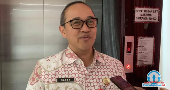 
 Kepala Bapenda Kota Samarinda, Cahya Ernawan, menyampaikan fokus Pemkot dalam menjaga keseimbangan PAD dan beban masyarakat dalam pembahasan awal revisi Perda Pajak Daerah dan Retribusi Daerah, Kamis (4/12/2025). (Foto: Yana)