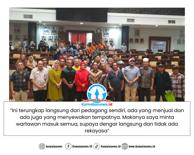 
 Foto bersama sejumlah perwakilan pedagang pemilik Surat Keterangan Tempat Usaha Berdagang (SKTUB) resmi Pasar Pagi dengan DPRD Kota Samarinda dan Pemerintah Kota Samarinda usai mengikuti audiensi, Jumat (23/1/2026) malam. Foto: Yana Ashari.
