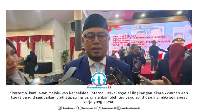 
 Kepala Dinas Pendidikan dan Kebudayaan (Disdikbud) Kabupaten Kutai Kartanegara, Heriansyah, memberikan keterangan pers kepada media terkait langkah awal konsolidasi internal usai dilantik. Foto: Fairuzzabady.