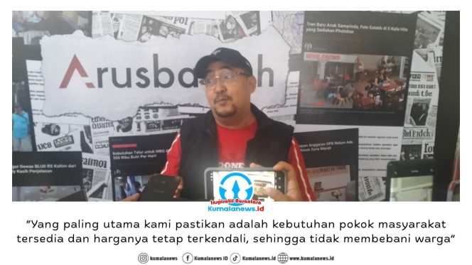 
 Ketua Komisi II DPRD Kota Samarinda, Iswandi, memberikan keterangan pers terkait pelaksanaan inspeksi mendadak (sidak) bahan pokok dan barang penting (bapokting) yang seharusnya dilakukan secara senyap, bukan bersifat seremonial. Foto: Yana Ashari.