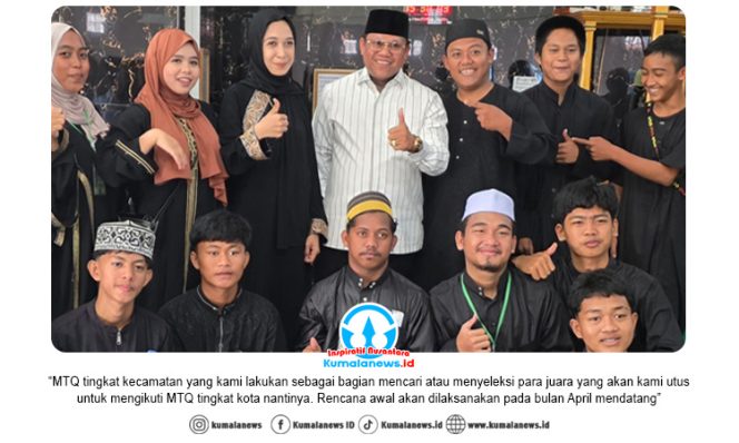 
 Ketua Panitia Pelaksana MTQ tingkat Kecamatan Samarinda Seberang yang juga Ketua Komisi I DPRD Kota Samarinda dari Fraksi PKS, Samri Shaputra, berfoto bersama.