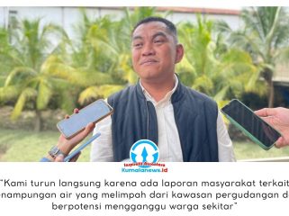 Anggota Komisi I DPRD Kota Samarinda, Aris Mulyanata, yang juga politisi Fraksi PKB, memberikan keterangan kepada awak media terkait persoalan perizinan kawasan pergudangan di Jalan Suryanata serta aktivitas pematangan lahan di Jalan Pembangunan, Selasa (10/3/2026). Foto: Yana Ashari.