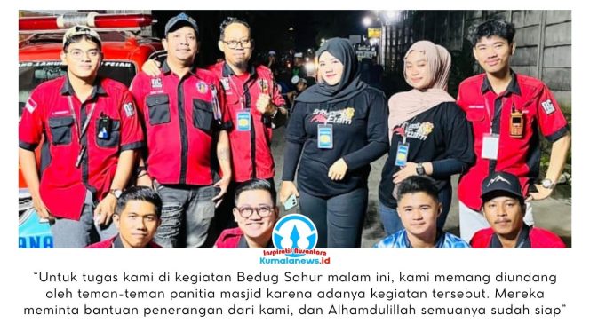 
 Foto bersama para relawan Relawan Cendana yang terlibat dalam kegiatan Bedug Sahur dengan membantu menyiapkan penerangan selama acara berlangsung di Kota Samarinda. Dok: Relawan Cendana.