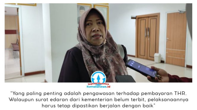 
 Wakil Ketua Komisi IV DPRD Kota Samarinda, Sri Puji Astuti, memberikan keterangan kepada awak media usai hearing bersama Dinas Tenaga Kerja (Disnaker) Kota Samarinda terkait pembahasan Upah Minimum Kota (UMK) Tahun 2026, pengawasan pembayaran Tunjangan Hari Raya (THR), serta evaluasi kondisi ketenagakerjaan di Kota Tepian. Foto: Yana Ashari.