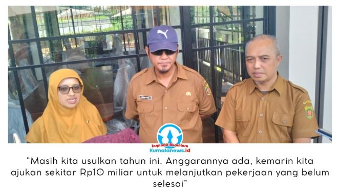
 Pelaksana Tugas (Plt) Kepala Dinas Pekerjaan Umum dan Penataan Ruang (PUPR) Kota Samarinda, Hendra Kesuma, memberikan keterangan kepada sejumlah awak media usai peninjauan lapangan bersama Komisi III DPRD Kota Samarinda di proyek penataan kawasan Taman Balaikota, Selasa (3/3/2026). Dalam peninjauan tersebut terungkap sejumlah kendala teknis, mulai dari hambatan pada proses pemancangan hingga evaluasi desain railing yang dinilai berbeda dengan bagian teras lainnya. Foto: Yana Ashari.