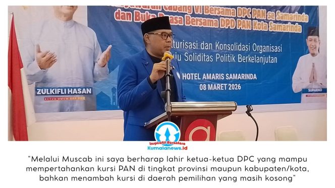 
 Ketua DPW PAN Kalimantan Timur, Erwin Izharuddin, menyampaikan sambutan sekaligus membuka Musyawarah Cabang (Muscab) VI bersama Dewan Pimpinan Cabang (DPC) PAN se-Kota Samarinda yang dirangkai dengan kegiatan buka puasa bersama. Kegiatan bertema “Restrukturisasi dan Konsolidasi Organisasi Menuju Soliditas Politik Berkelanjutan” tersebut berlangsung di Hotel Amaris Samarinda, Minggu (8/3/2026). Foto: Yana Ashari.