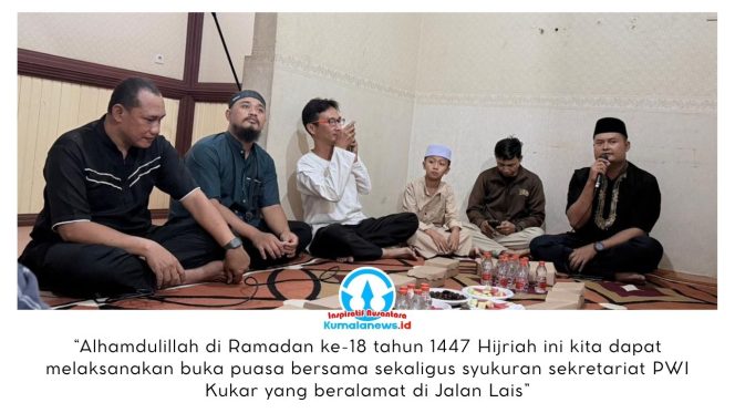 
 Ketua PWI Kutai Kartanegara, Andi Wibowo, menyampaikan sambutan dalam kegiatan syukuran Sekretariat PWI Kukar yang dirangkai dengan buka puasa bersama pengurus dan anggota PWI Kukar. Dok: PWI Kutai Kartanegara.