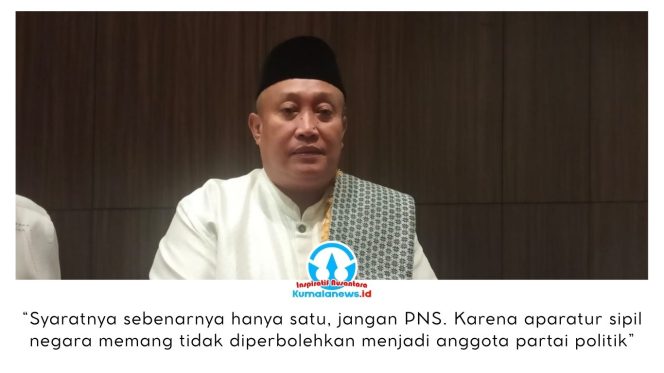 
 Anggota DPRD Kota Samarinda yang juga Wakil Ketua Komisi II DPRD Kota Samarinda, Andi Saharuddin, memberikan keterangan kepada awak media terkait persyaratan untuk menjadi kader atau bergabung dalam organisasi sayap Partai Golkar. Ia menegaskan bahwa syaratnya cukup sederhana, yakni bukan berstatus sebagai PNS karena aparatur sipil negara tidak diperbolehkan menjadi anggota partai politik. Foto: Yana Ashari.