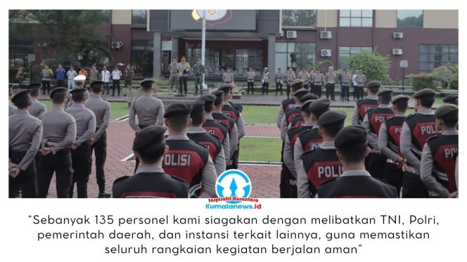 
 Kapolres Kutai Kartanegara, AKBP Khairul Basyar, memimpin apel kesiapan pengamanan malam takbiran Idul Fitri 1447 Hijriah di Lapangan Apel Polres Kukar, Jumat (20/3/2026). Kegiatan ini menjadi bentuk sinergi lintas instansi dalam menjaga keamanan dan kelancaran perayaan Lebaran. Dok: Humas Polres Kukar.