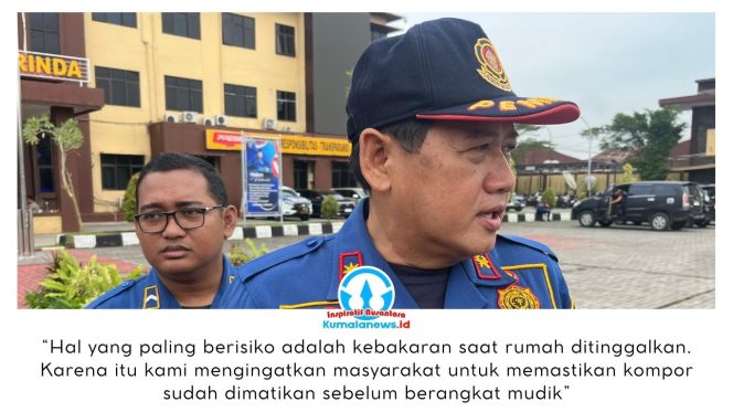
 Kepala Dinas Pemadam Kebakaran dan Penyelamatan Kota Samarinda, Hendra, memberikan keterangan kepada awak media terkait imbauan kepada masyarakat agar meningkatkan kewaspadaan terhadap potensi kebakaran rumah saat mudik Lebaran, usai mengikuti Apel Gelar Pasukan Operasi Kepolisian Terpusat “Ketupat” 2026 dalam rangka pengamanan Idul Fitri 1447 Hijriah di Samarinda, Kamis (12/3/2026). Foto: Yana Ashari.