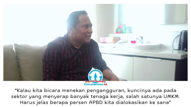 
 Anggota Komisi IV DPRD Kota Samarinda, Anhar, memberikan keterangan terkait upaya menekan angka pengangguran melalui optimalisasi APBD yang berpihak pada sektor UMKM, yang dinilai mampu menyerap tenaga kerja secara signifikan. Foto: Yana Ashari.