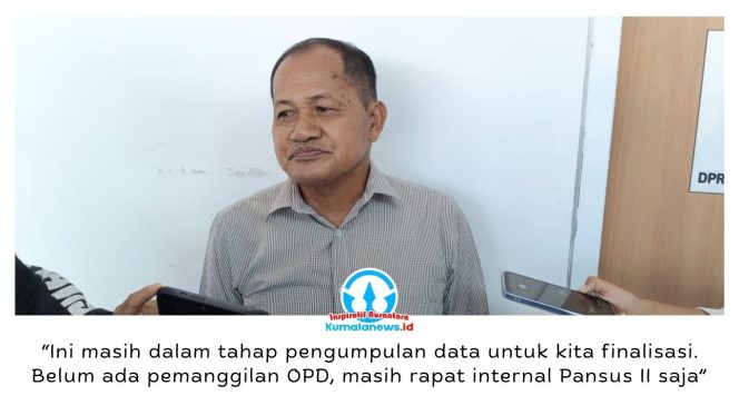 
 Wakil Ketua DPRD Kota Samarinda, Rusdi, memberikan keterangan bahwa Panitia Khusus (Pansus) II DPRD Kota Samarinda masih berada pada tahap pengumpulan data dalam pembahasan Rancangan Peraturan Daerah (Raperda) tentang Pengelolaan dan Pemberdayaan Pasar Rakyat. Foto: Yana Ashari.