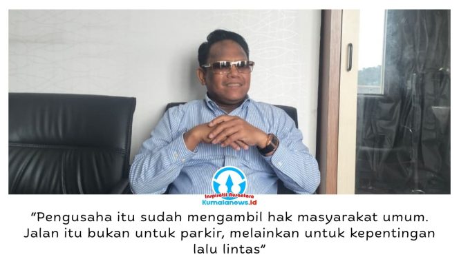 
 Ketua Komisi I DPRD Kota Samarinda, Samri Shaputra, memberikan keterangan terkait maraknya aktivitas usaha yang memanfaatkan badan jalan sebagai area parkir. Ia menilai praktik tersebut mengganggu kepentingan umum serta berpotensi menimbulkan kemacetan hingga kecelakaan lalu lintas. Foto: Yana Ashari.