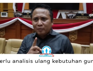 Anggota Komisi IV DPRD Kota Samarinda, Anhar, memberikan keterangan terkait kekurangan tenaga pendidik di Kalimantan Timur, khususnya Samarinda. Foto: Yana Ashari.
