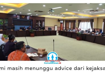 Suasana Rapat Dengar Pendapat (RDP) yang digelar Komisi IV DPRD Kabupaten Kutai Kartanegara (Kukar) di Ruang Banmus DPRD Kukar, dengan agenda pembahasan insentif guru honorer, Kamis (30/04/2026). Foto: Akmal Hafidz Krisnowo.